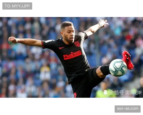 瓦伦西亚管理层决策争议持续发酵,俱乐部稳定性面临考验 瓦伦西亚管理层决策争议持续发酵,俱乐部稳定性面临考验