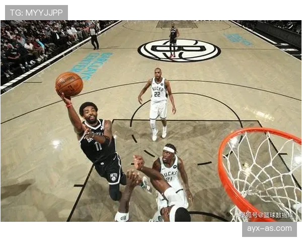 欧文无球跑动制造错位，关键时刻得分结构改变比赛走势